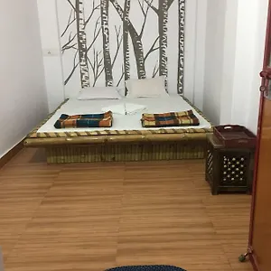2* Bed & Breakfast Shri